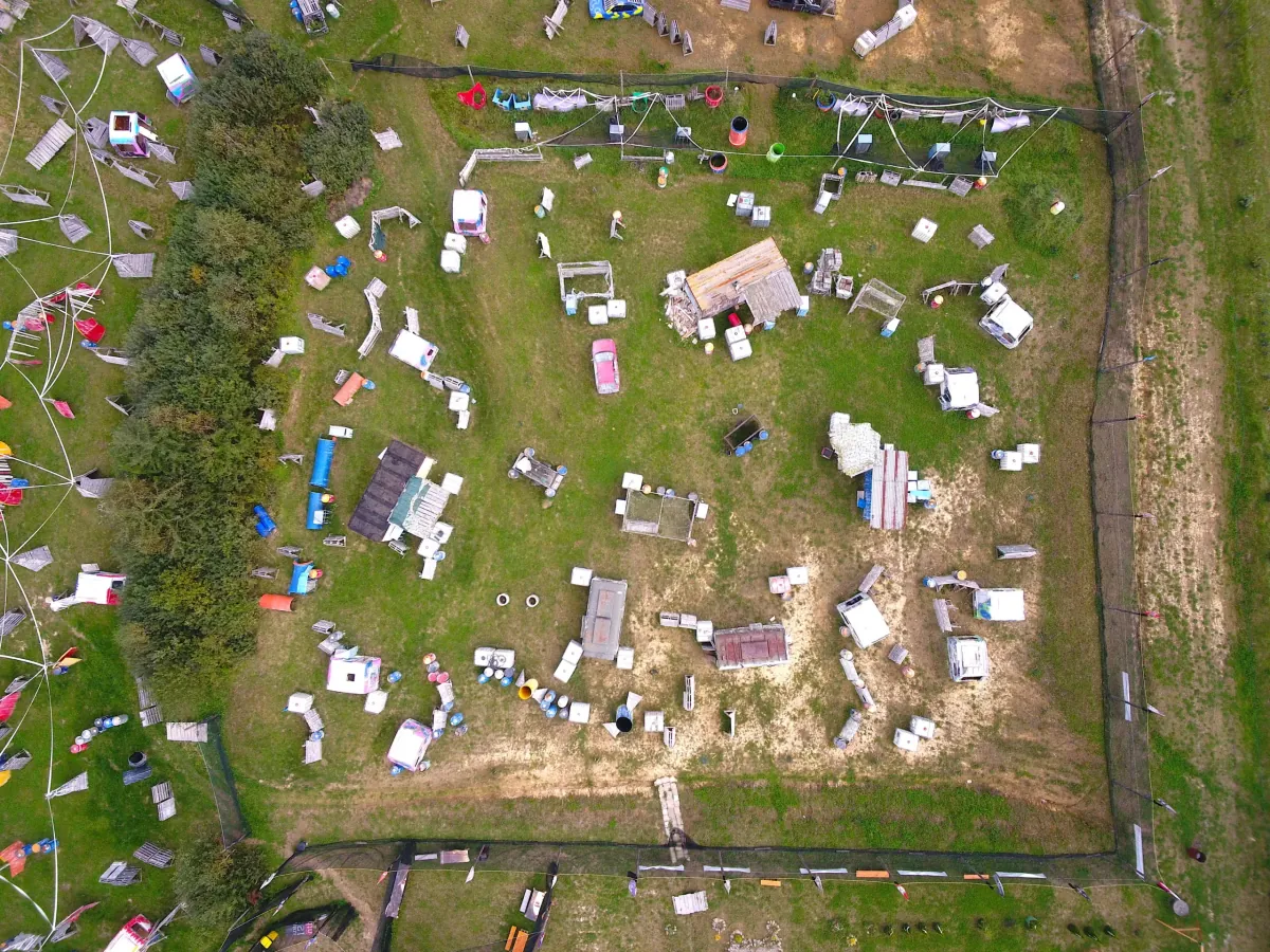 Świątynie Jedi - pole paintballowe